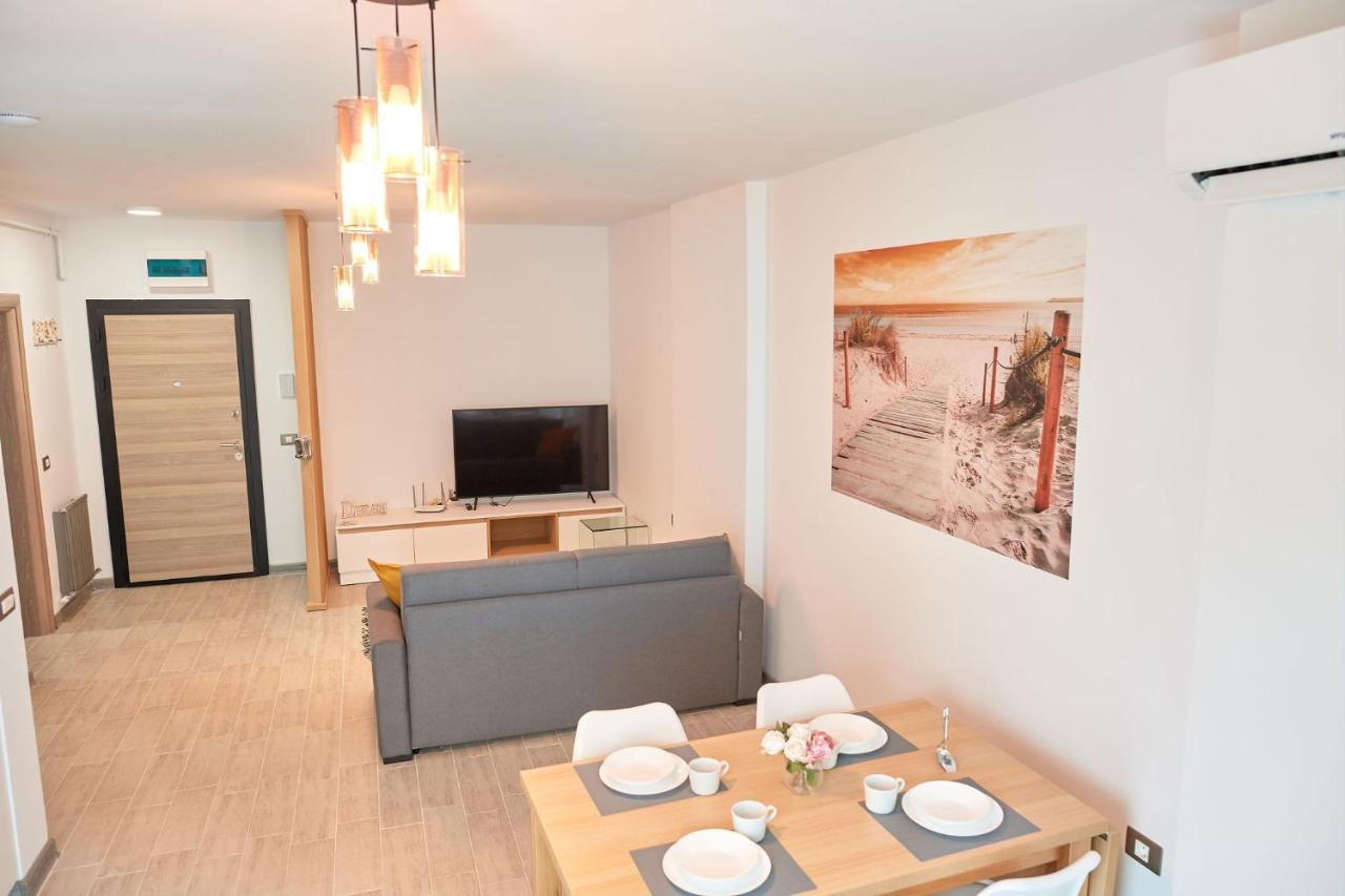Opal Luxury Apartment 109 Spa N Pool Beach Resort Navodari Exterior photo